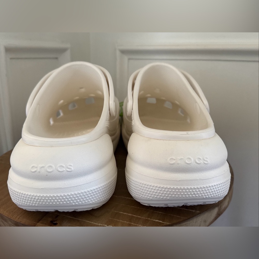 Mens Crocs Classic Crush Clog All White Size 11 Platform NWT - Picture 9 of 14